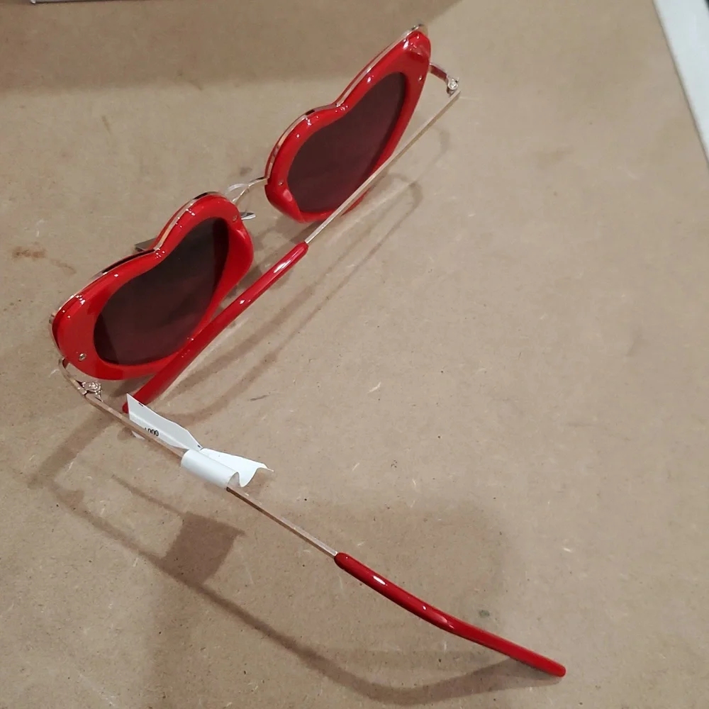 Red heart shaped cat eye retro vintage pinup style sunglasses new‎
